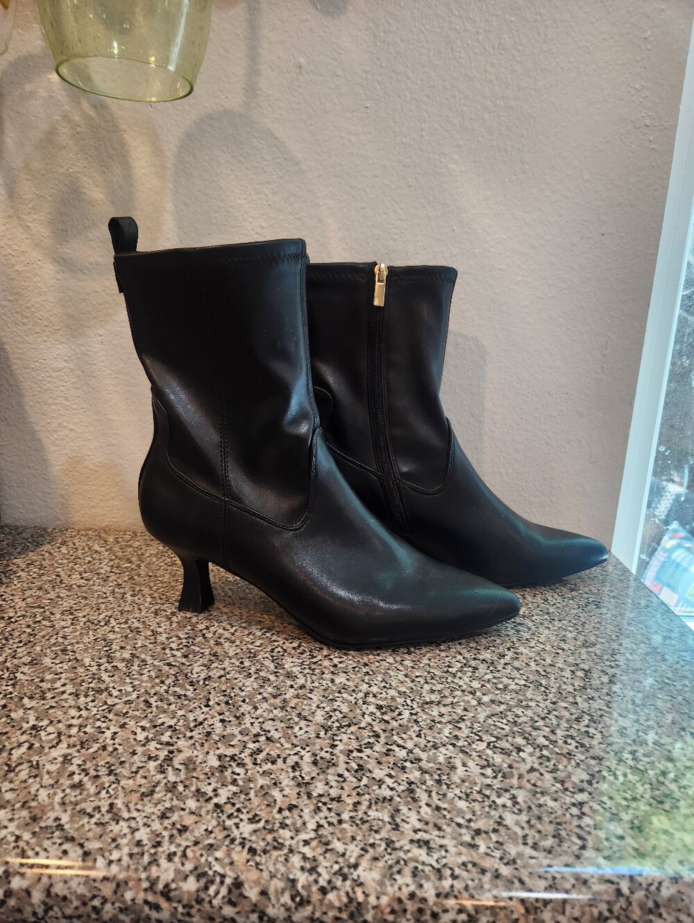 Women's Black Pointed-Toe Mid Heel Ankle Boots